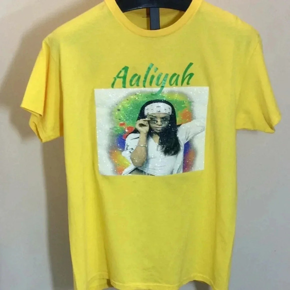 Aaliyah T-Shirt Size Large - Picture 2 of 5